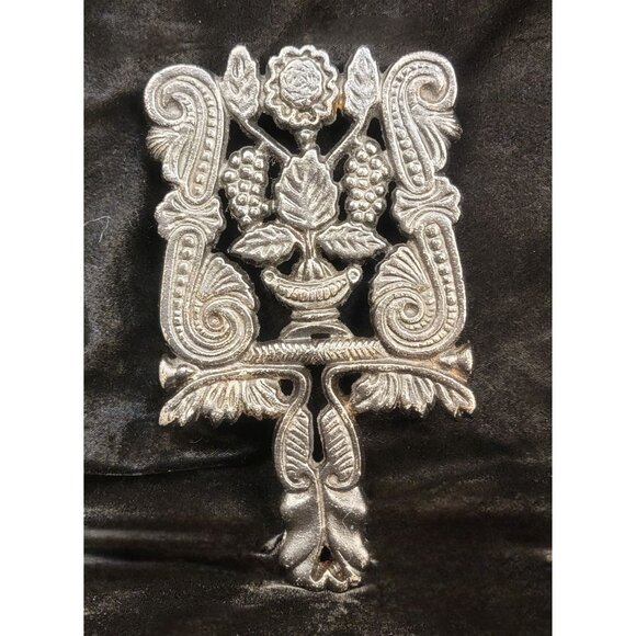 Vintage Cast Iron Trivet with Grape and Scrolls Motif - Picture 1 of 11